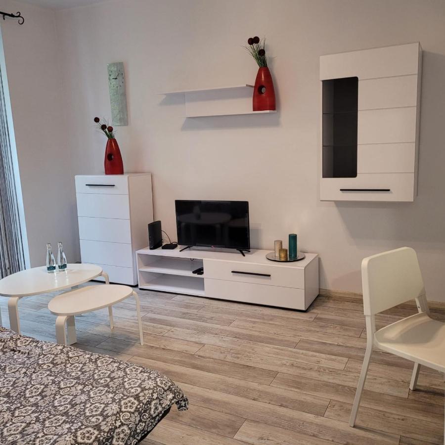 Tuwima Apartment *